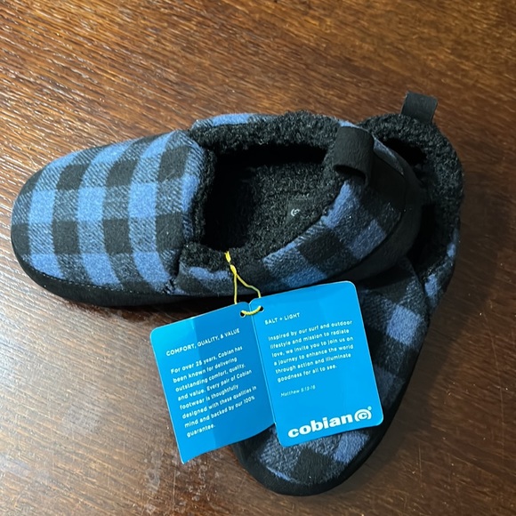 NWT Cobian Men's Log Cabin Slippers House Shoes Black & Blue Checkered Surf $40 - Picture 7 of 9